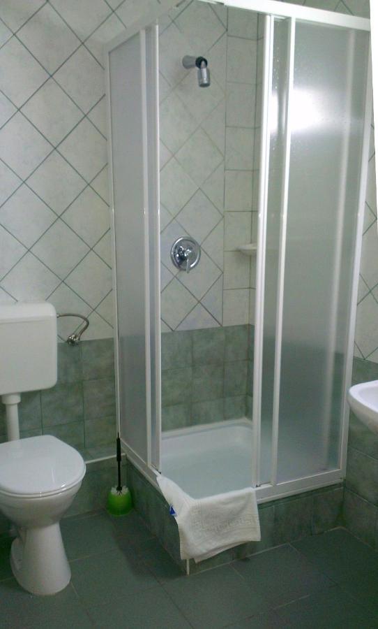 Lenti Thermal Panzio Zimmer foto